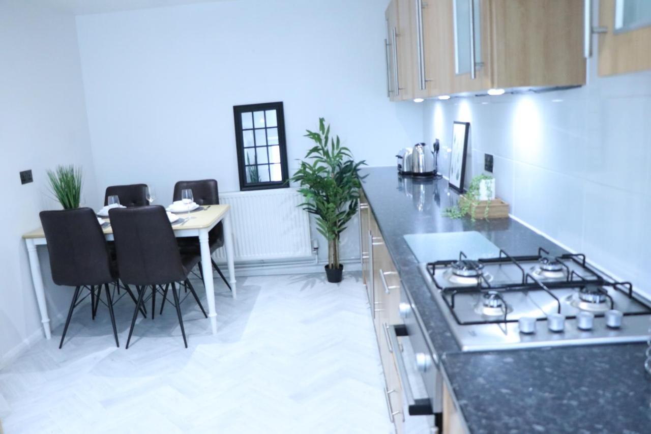 Hale Lodge Лондон Экстерьер фото
