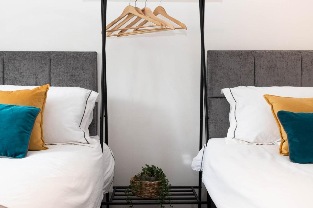 Hale Lodge Лондон Экстерьер фото